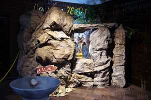 Nuestra Señora de Lluc en el hall de la parroquia